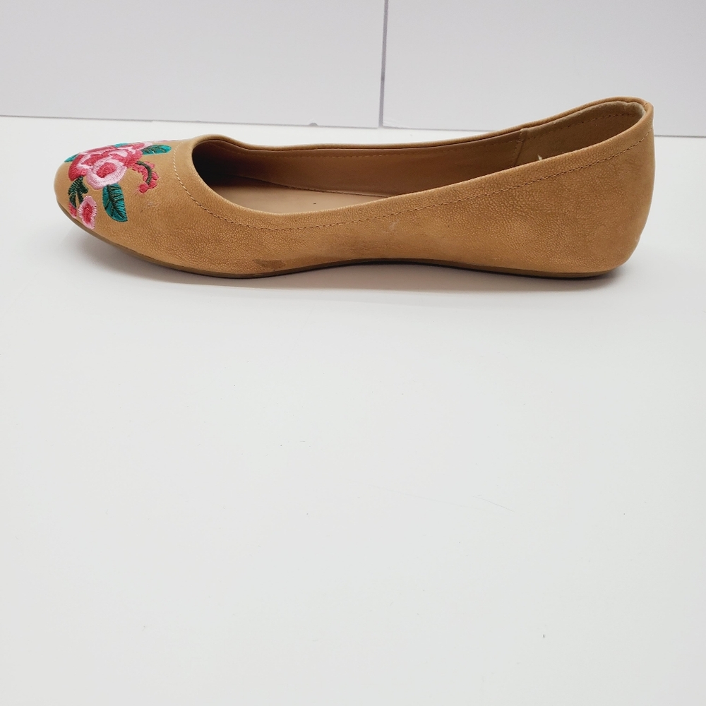 Pioneer Woman Embroidered Tan Ballet Flat Shoes Size 8 - Picture 6 of 11